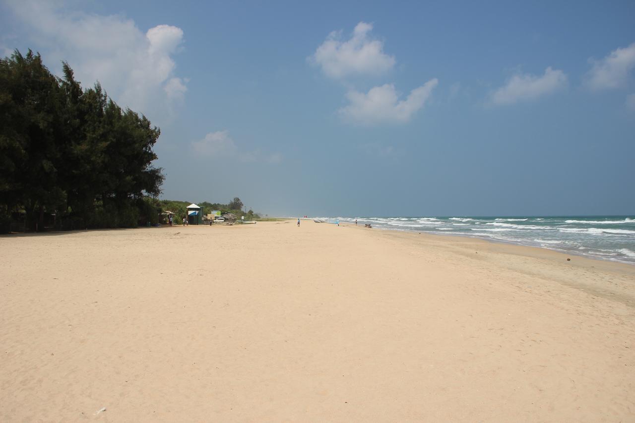 Uppuveli Beach House Trincomalee Exterior foto